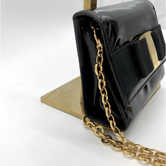Auth Salvatore Ferragamo Black Patent Leather Wallet on Chain Vara Bow Crossbody - Picture 5 of 8